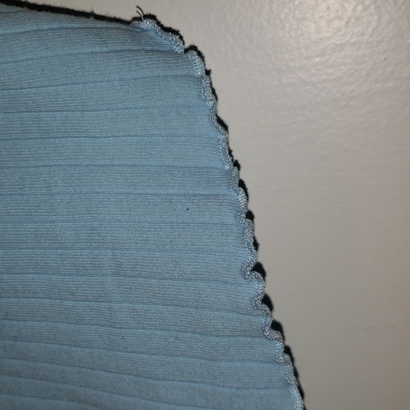 **3 for$15**Shein Blue Ribbed Crop Top - Picture 5 of 5